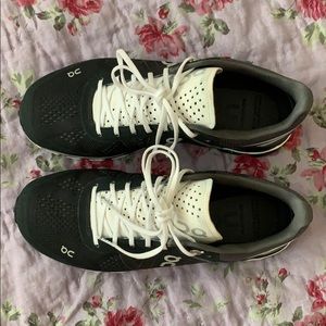 on Running shoes - cloudflow